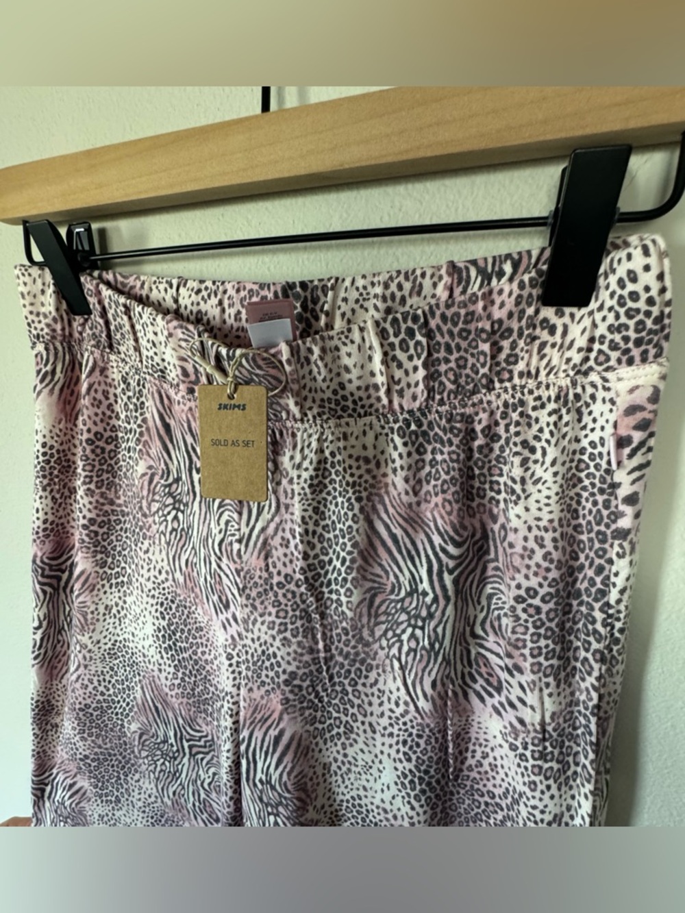 SKIMS Sleep Long Sleeve Button Up Set - Bloom Mini Multi Animal Print - Picture 4 of 12